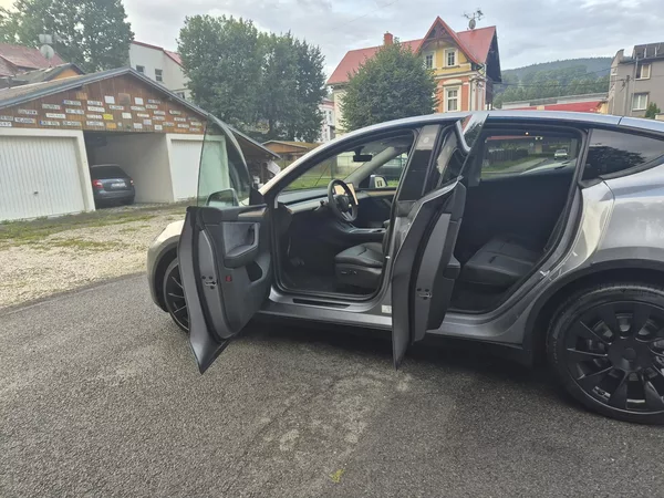 Tesla Model Y LONG RANGE DUAL MOTOR 95,0% - foto 13