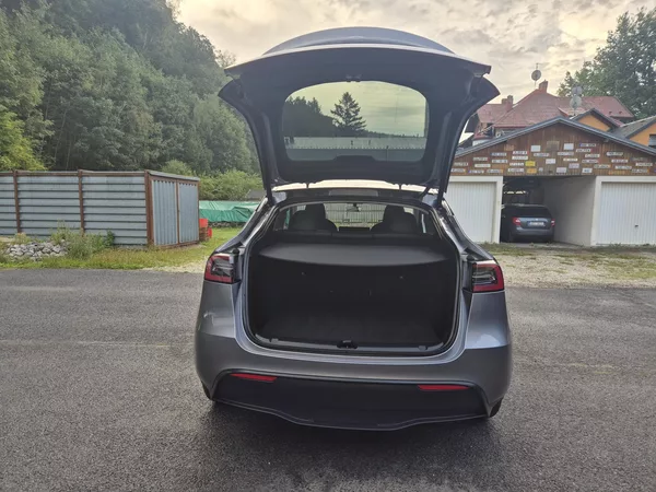Tesla Model Y LONG RANGE DUAL MOTOR 95,0% - foto 14