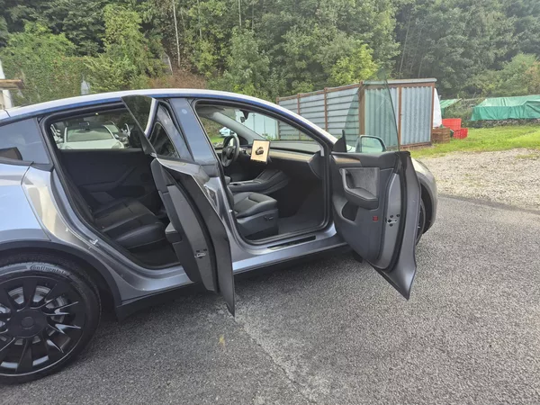 Tesla Model Y LONG RANGE DUAL MOTOR 95,0% - foto 17