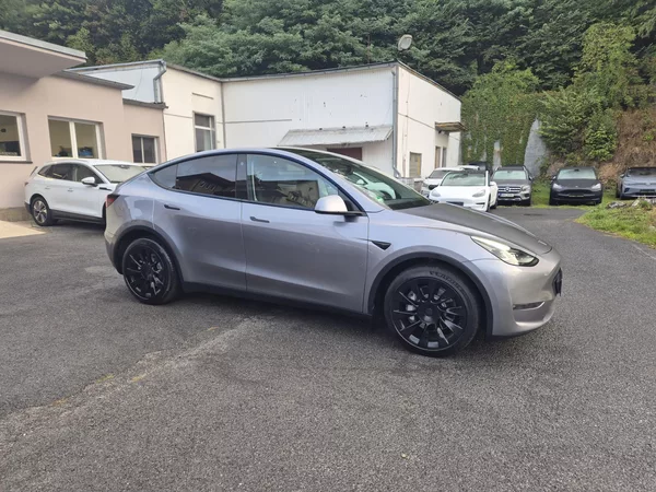 Tesla Model Y LONG RANGE DUAL MOTOR 96,0% - foto 3