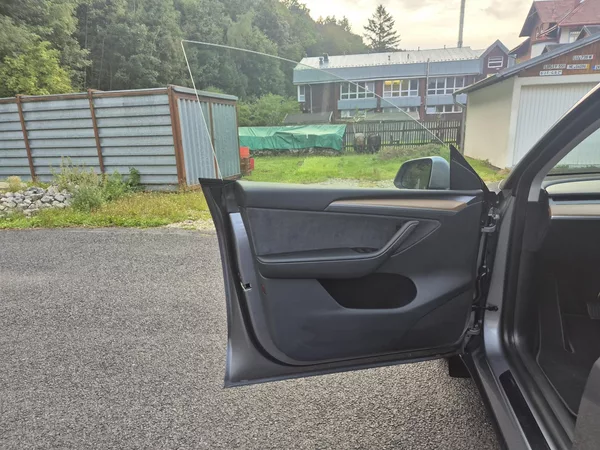 Tesla Model Y LONG RANGE DUAL MOTOR 95,0% - foto 37