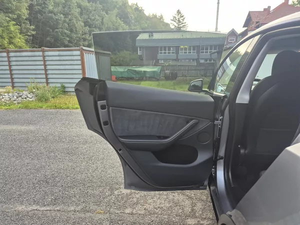 Tesla Model Y LONG RANGE DUAL MOTOR 95,0% - foto 38