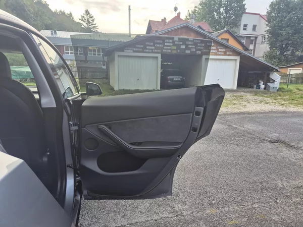 Tesla Model Y LONG RANGE DUAL MOTOR 95,0% - foto 39