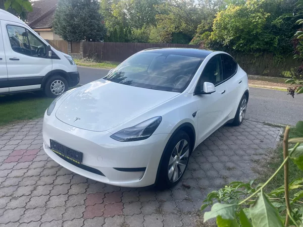 Tesla Model Y RWD 235kw 95,0 % - foto 2
