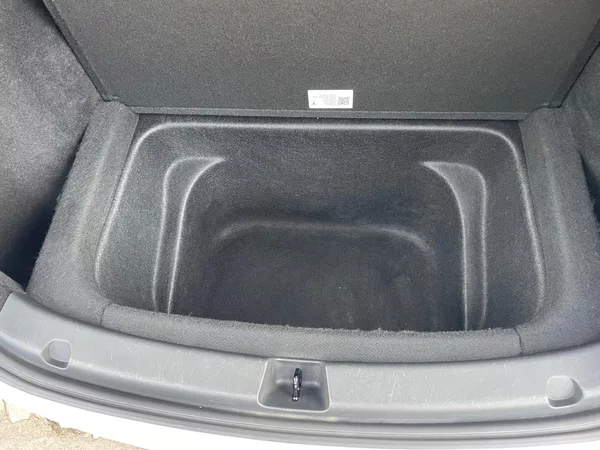Tesla Model Y RWD 235kw 95,0 % - foto 37