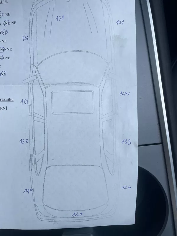Tesla Model Y RWD 235kw 95,0 % - foto 39