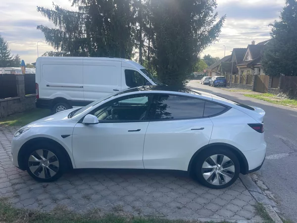 Tesla Model Y RWD 235kw 95,0 % - foto 5
