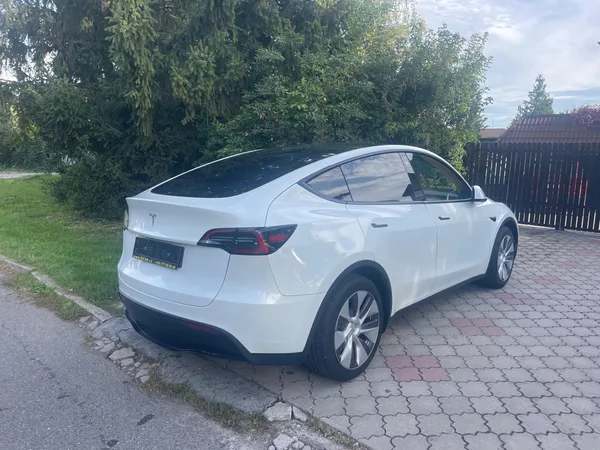 Tesla Model Y RWD 235kw 95,0 % - foto 6