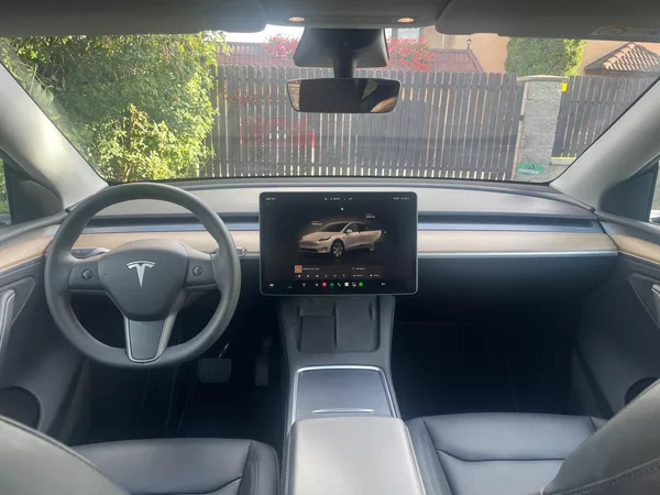 Tesla Model Y RWD 235kw 95,0 % - foto 8