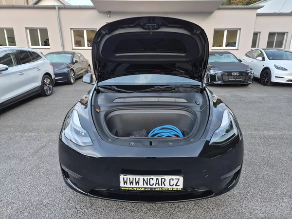 Tesla Model Y PERFORMANCE 393kw 21ALU 93,0% - foto 18