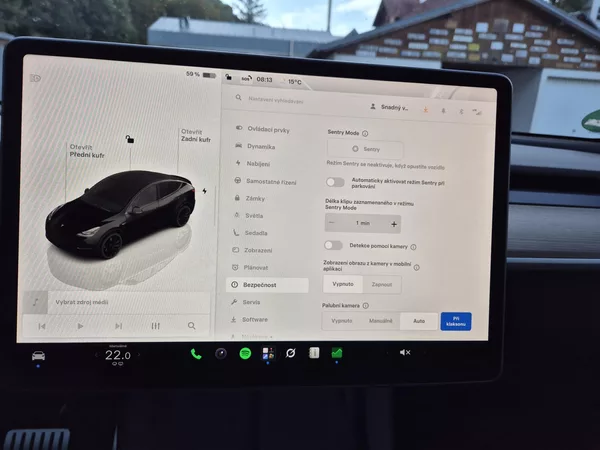 Tesla Model Y PERFORMANCE 393kw 21ALU 93,0% - foto 24