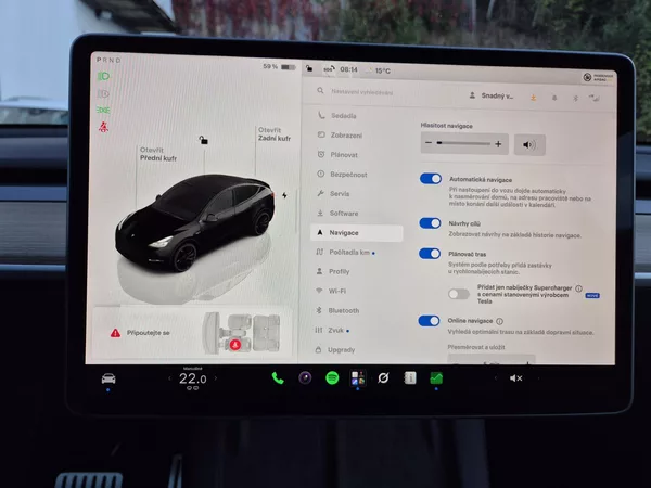 Tesla Model Y PERFORMANCE 393kw 21ALU 93,0% - foto 29