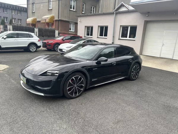 Porsche Taycan Cross Turisno 4S 93kWH - foto 3