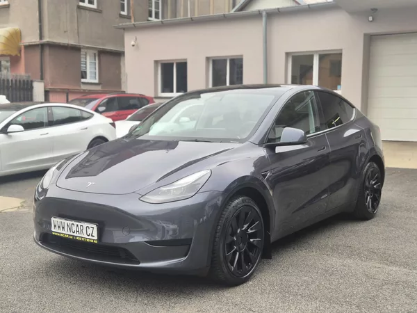 Tesla Model Y RWD 220kw TZ SOH 93,0 %
