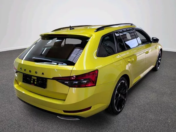 Škoda Superb Combi Sportline 147kw DSG 4x4 - foto 4