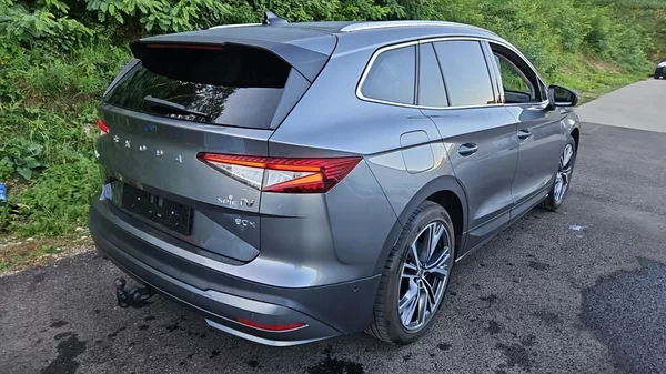 Škoda Enyaq iV 80x LOFT 195kw TZ SOH 92% - foto 3