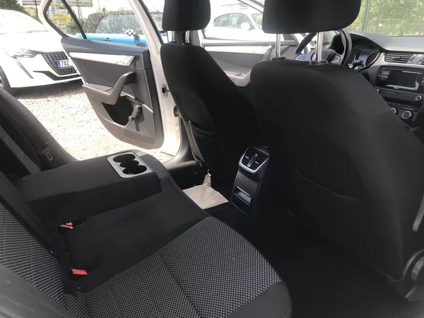 Škoda Octavia 1.6 TDI 66 ,KLIMA,TEMP.ČR,DPH - foto 10