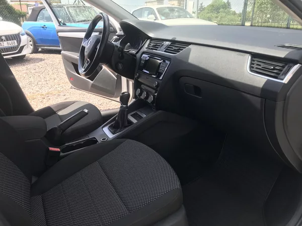 Škoda Octavia 1.6 TDI 66 ,KLIMA,TEMP.ČR,DPH - foto 11