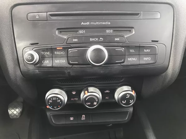 Audi A1 1.6 TDI 66,KLIMA,ČR,KM.. - foto 14
