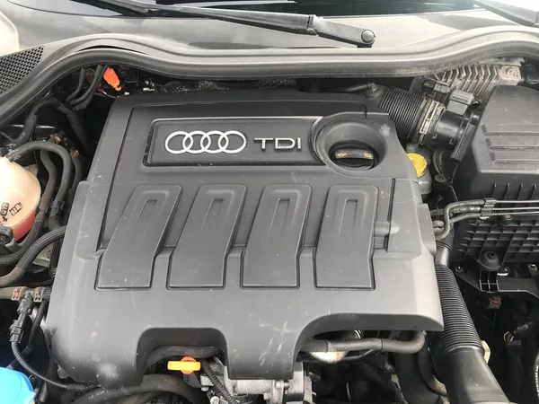Audi A1 1.6 TDI 66,KLIMA,ČR,KM.. - foto 16