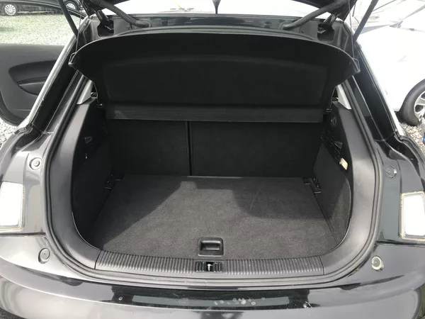 Audi A1 1.6 TDI 66,KLIMA,ČR,KM.. - foto 17