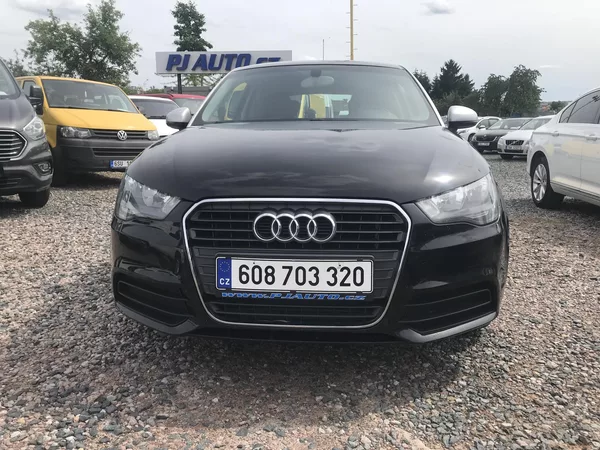 Audi A1 1.6 TDI 66,KLIMA,ČR,KM.. - foto 2