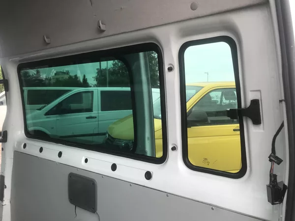 Ford Transit 2.2 TDCI 81 KW L3H3 9-MÍST - foto 13