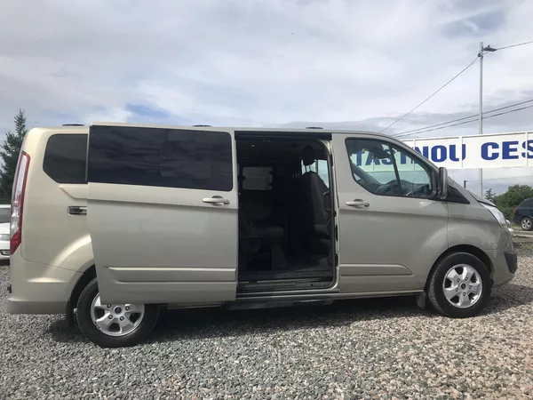 Ford Tourneo Custom 2.0 TCDI 125 KW,L2,8-MÍST,DPH - foto 4