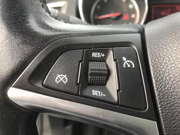 Opel Astra 1.4i 74 KW,KLIMA ,TEMPOMAT.... - foto 15
