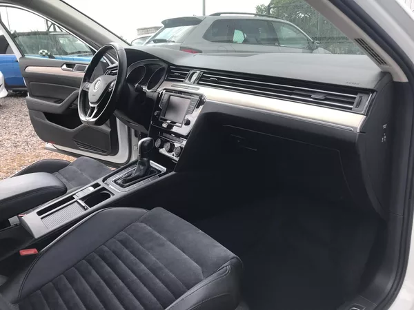 Volkswagen Passat 2.0 TDI 110 ,DSG,ČR.DPH.. - foto 13