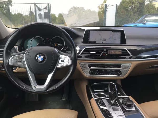 BMW Řada 7 730D X-DRIVE ,360,HUD,ČR,DPH.. - foto 16