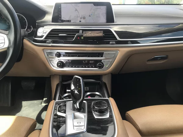 BMW Řada 7 730D X-DRIVE ,360,HUD,ČR,DPH.. - foto 17