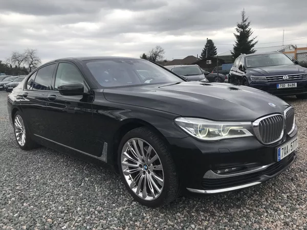 BMW Řada 7 730D X-DRIVE ,360,HUD,ČR,DPH.. - foto 3