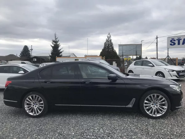 BMW Řada 7 730D X-DRIVE ,360,HUD,ČR,DPH.. - foto 4