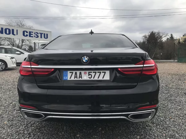 BMW Řada 7 730D X-DRIVE ,360,HUD,ČR,DPH.. - foto 6