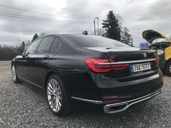BMW Řada 7 730D X-DRIVE ,360,HUD,ČR,DPH.. - foto 7