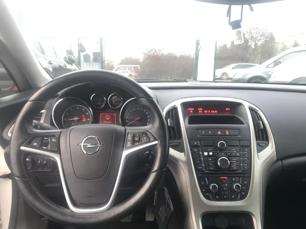 Opel Astra 1.4i 74 KW,KLIMA ,TEMPOMAT.... - foto 11