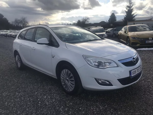 Opel Astra 1.4i 74 KW,KLIMA ,TEMPOMAT.... - foto 3