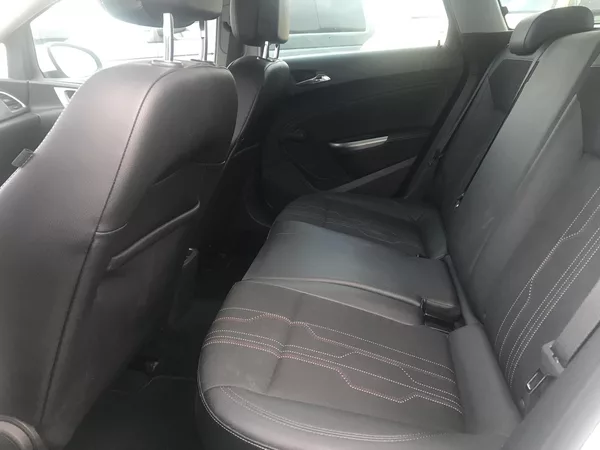Opel Astra 1.4i 74 KW,KLIMA ,TEMPOMAT.... - foto 9