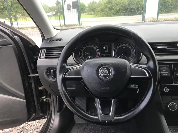 Škoda Octavia 1.6 TDI 85 KW,TEMPOMAT,ČR.. - foto 10