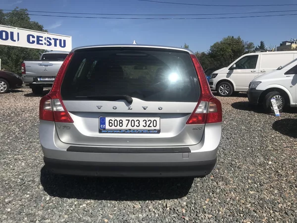 Volvo V70 2.0 D 100 KW,NAVI,STAV,CENA.. - foto 6