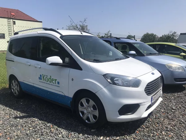 Ford Tourneo Courier 1.0 EcoBoost 74 KW VADA MOTORU - foto 3