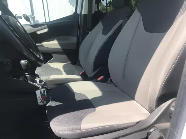 Ford Tourneo Courier 1.0 EcoBoost 74 KW VADA MOTORU - foto 8