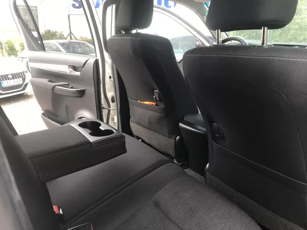 Toyota Hilux 2.4 D 110 ,4x4,AUT.ČR... - foto 10