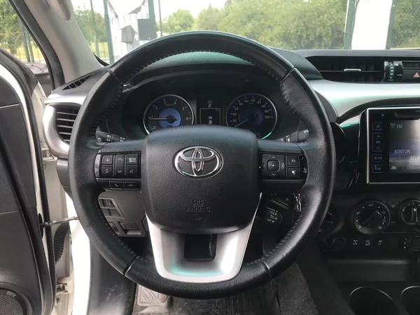 Toyota Hilux 2.4 D 110 ,4x4,AUT.ČR... - foto 12
