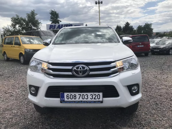 Toyota Hilux 2.4 D 110 ,4x4,AUT.ČR... - foto 2