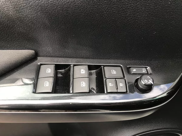 Toyota Hilux 2.4 D 110 ,4x4,AUT.ČR... - foto 8
