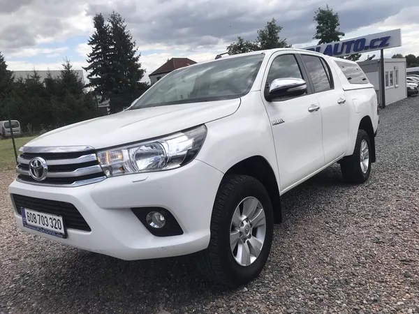Toyota Hilux 2.4 D 110 ,4x4,AUT.ČR...
