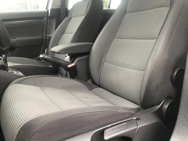 Volkswagen Golf Variant 1.6 TDI 77 KW,KLIMA,MAN,STAV - foto 10