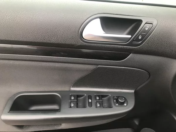 Volkswagen Golf Variant 1.6 TDI 77 KW,KLIMA,MAN,STAV - foto 9